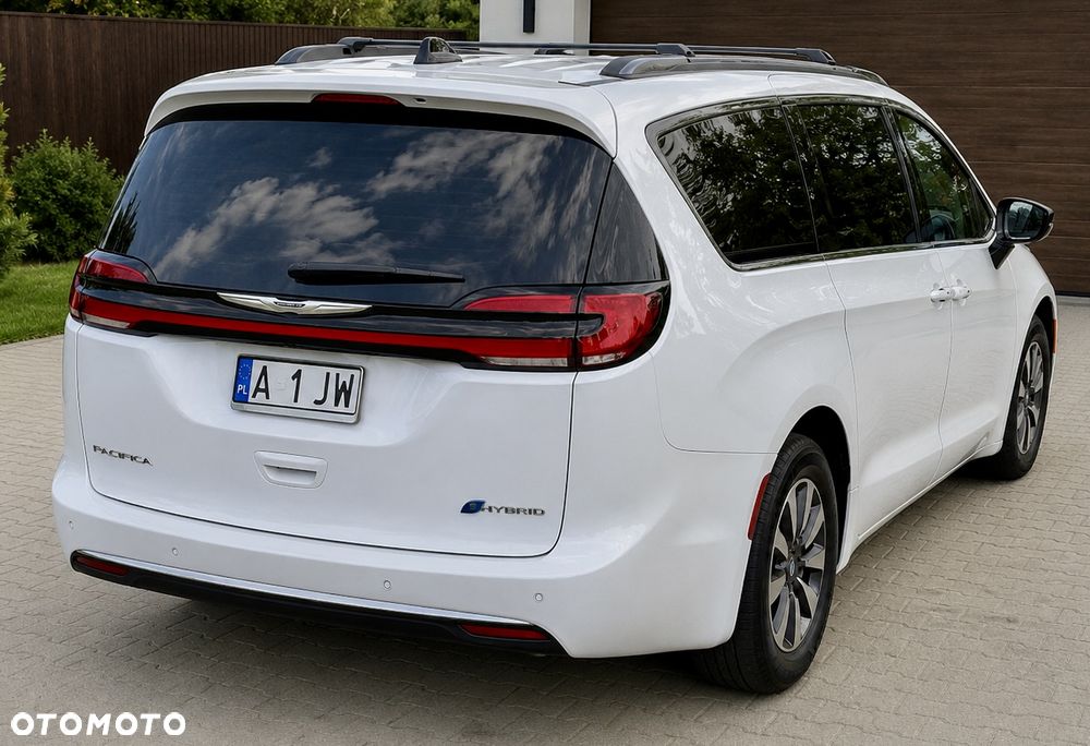 Chrysler Pacifica - 7