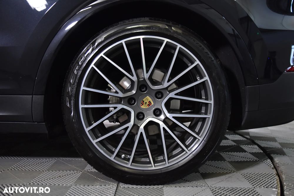 Porsche Cayenne - 13