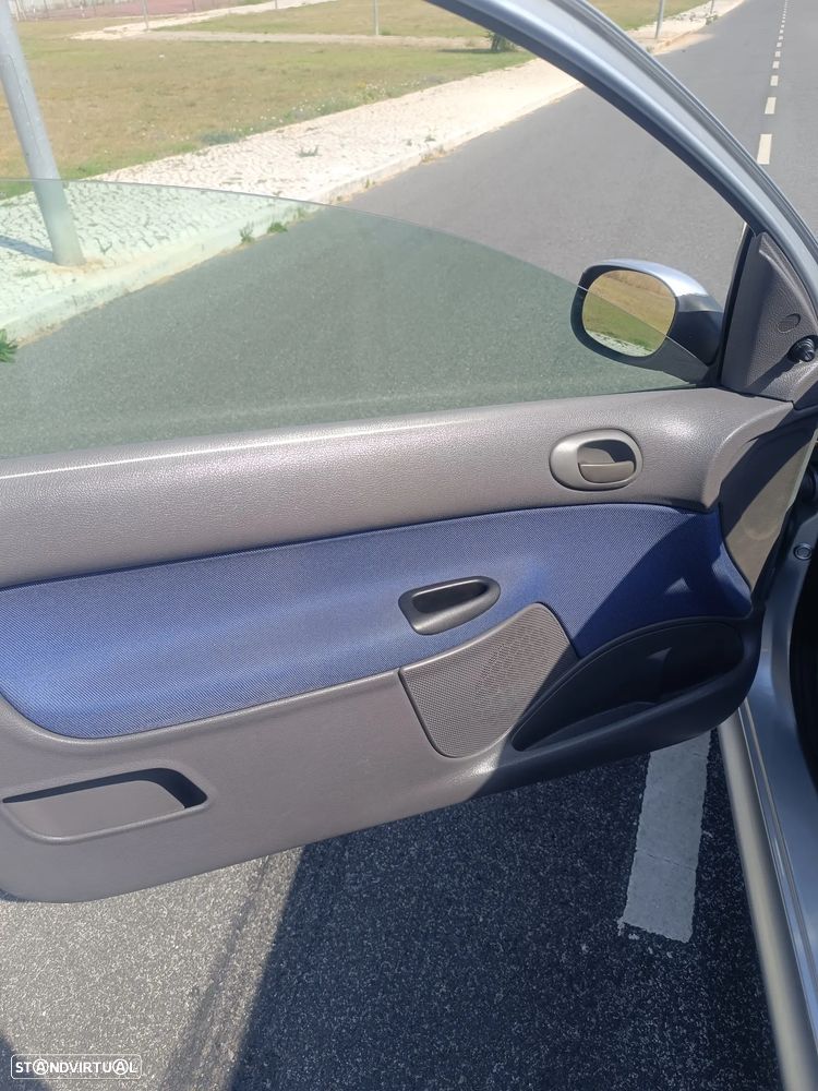 Peugeot 206 1.1 Color Line - 5