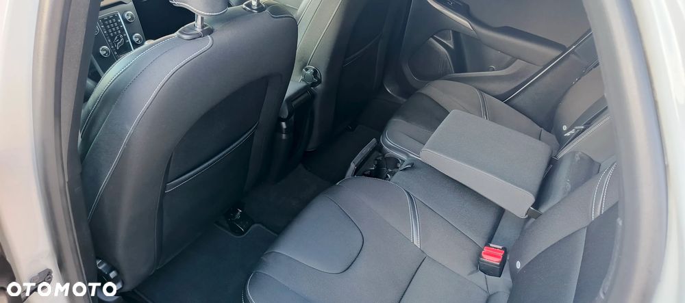 Volvo V40 T3 Drive-E Kinetic - 36