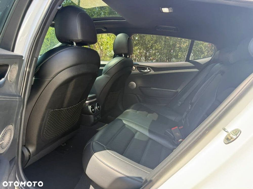 Kia Stinger 3.3 T-GDI AWD OPF GT - 13