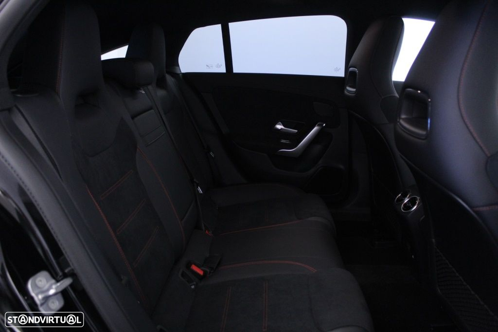 Mercedes-Benz CLA 180 - 15