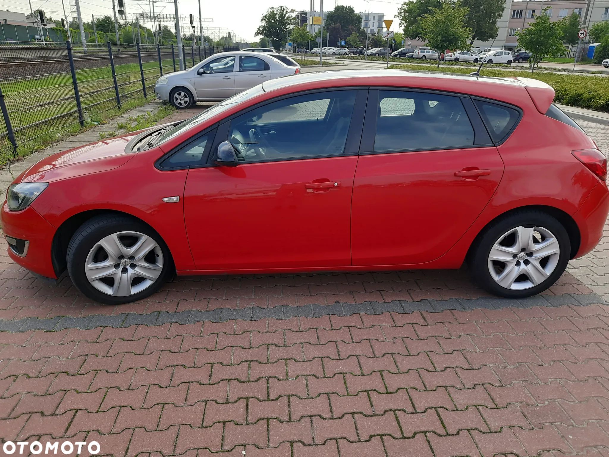 Opel Astra IV 1.4 T Cosmo EU6 - 1