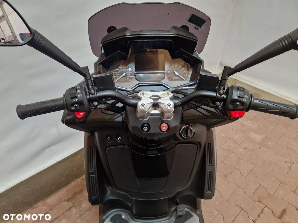 Peugeot Metropolis - 7