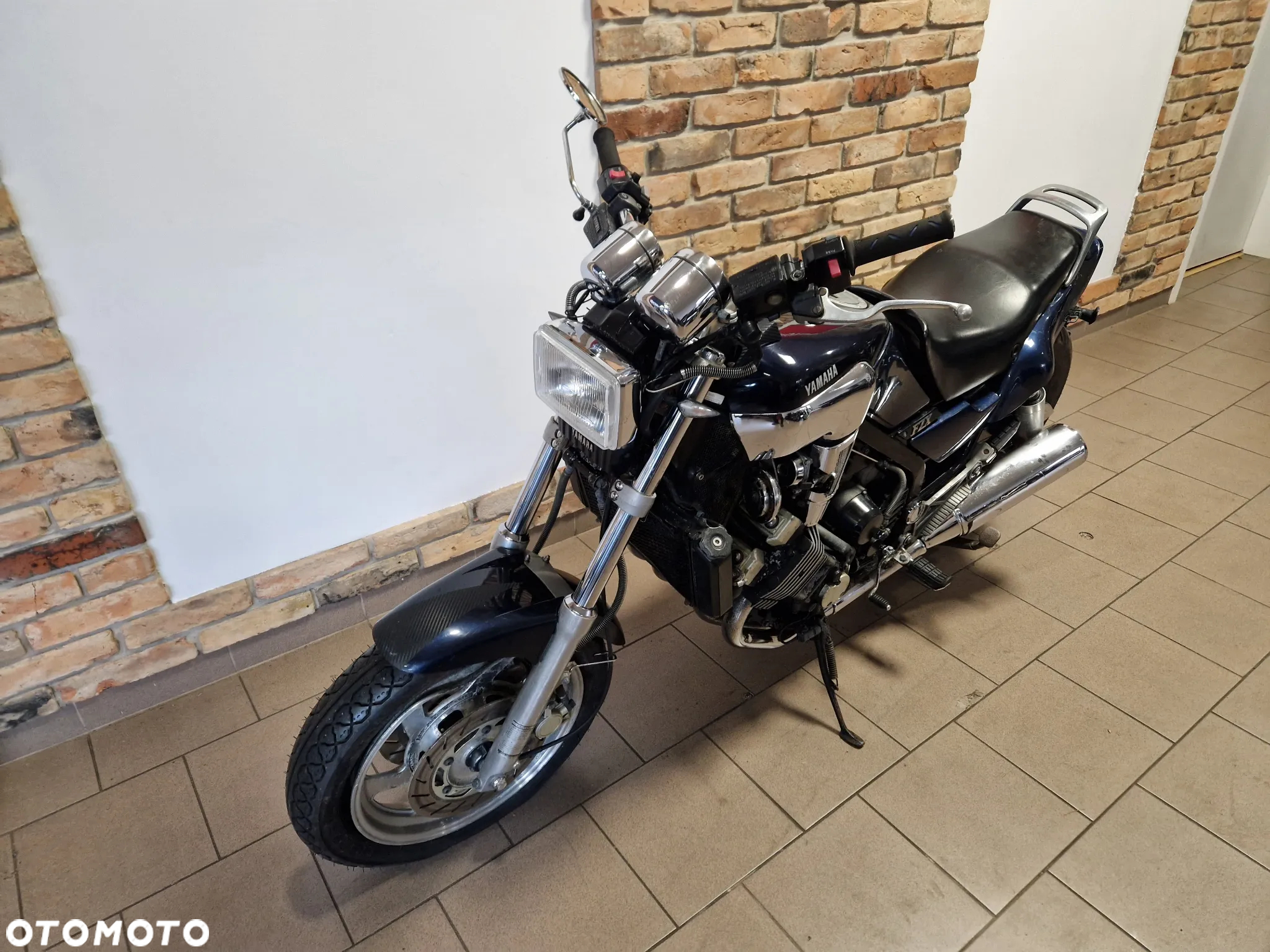 Yamaha FZX - 5
