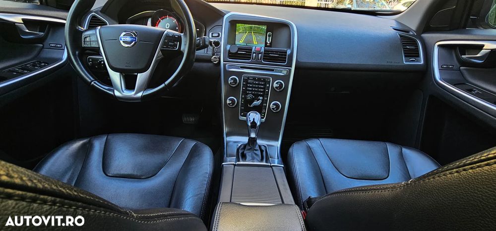 Volvo XC 60 D5AWD Summum - 17