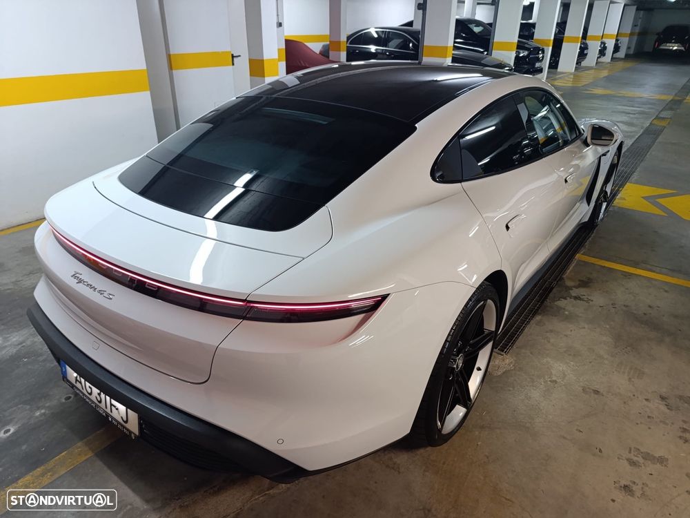 Porsche Taycan 4S - 14