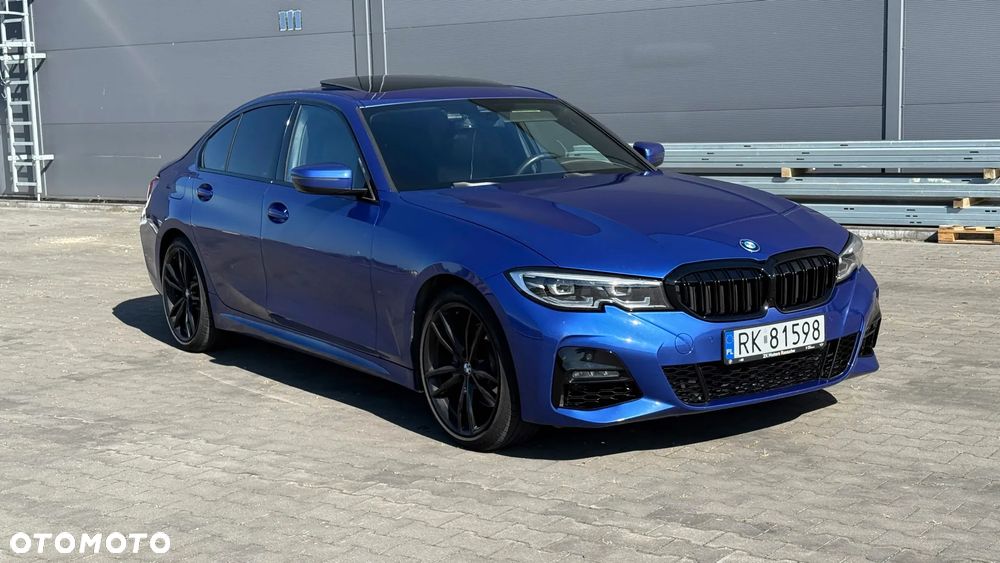 BMW Seria 3 330i xDrive M Sport - 1