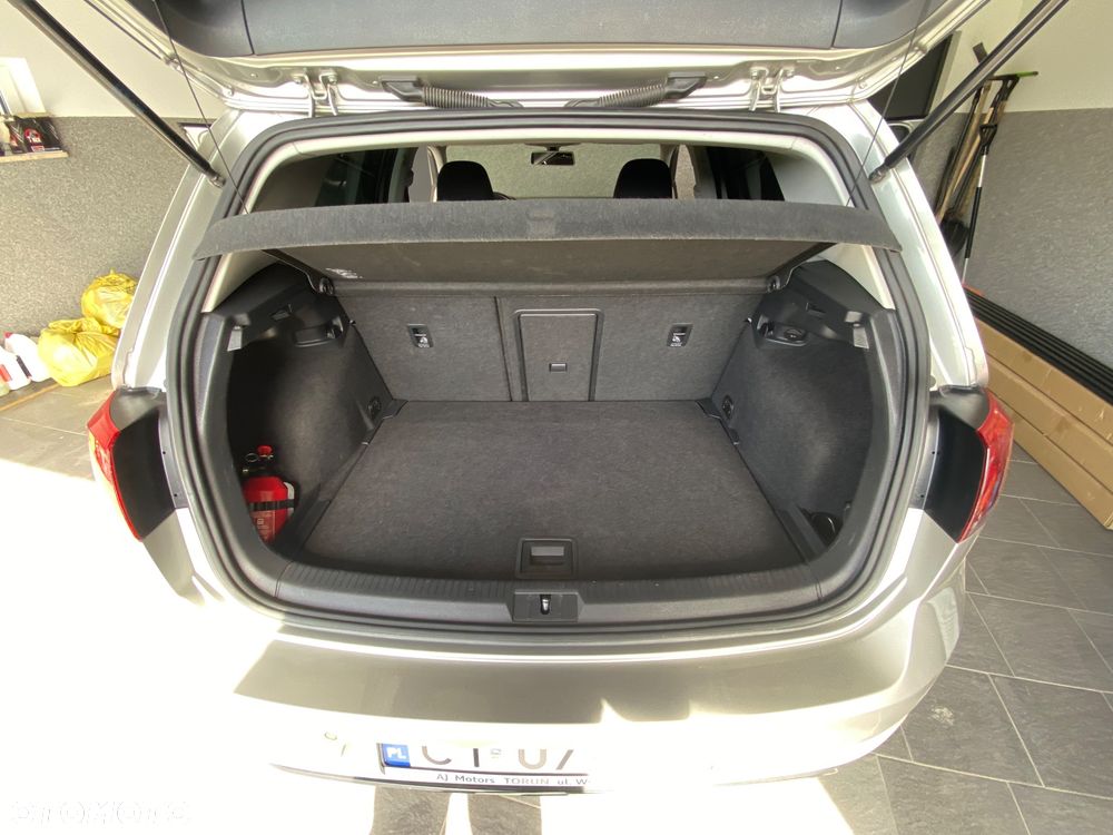 Volkswagen Golf - 17