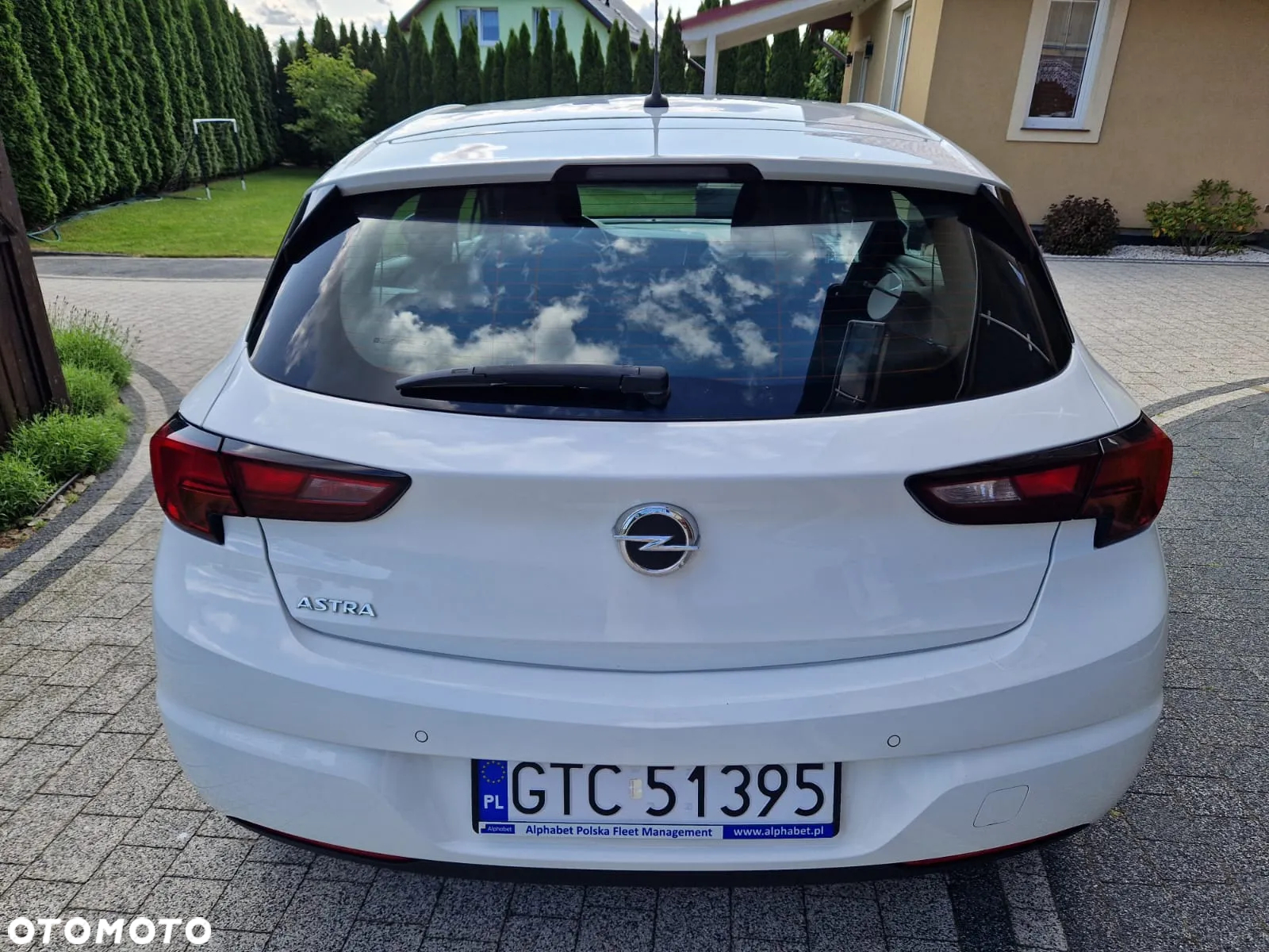 Opel Astra V 1.2 T Edition S&S - 10