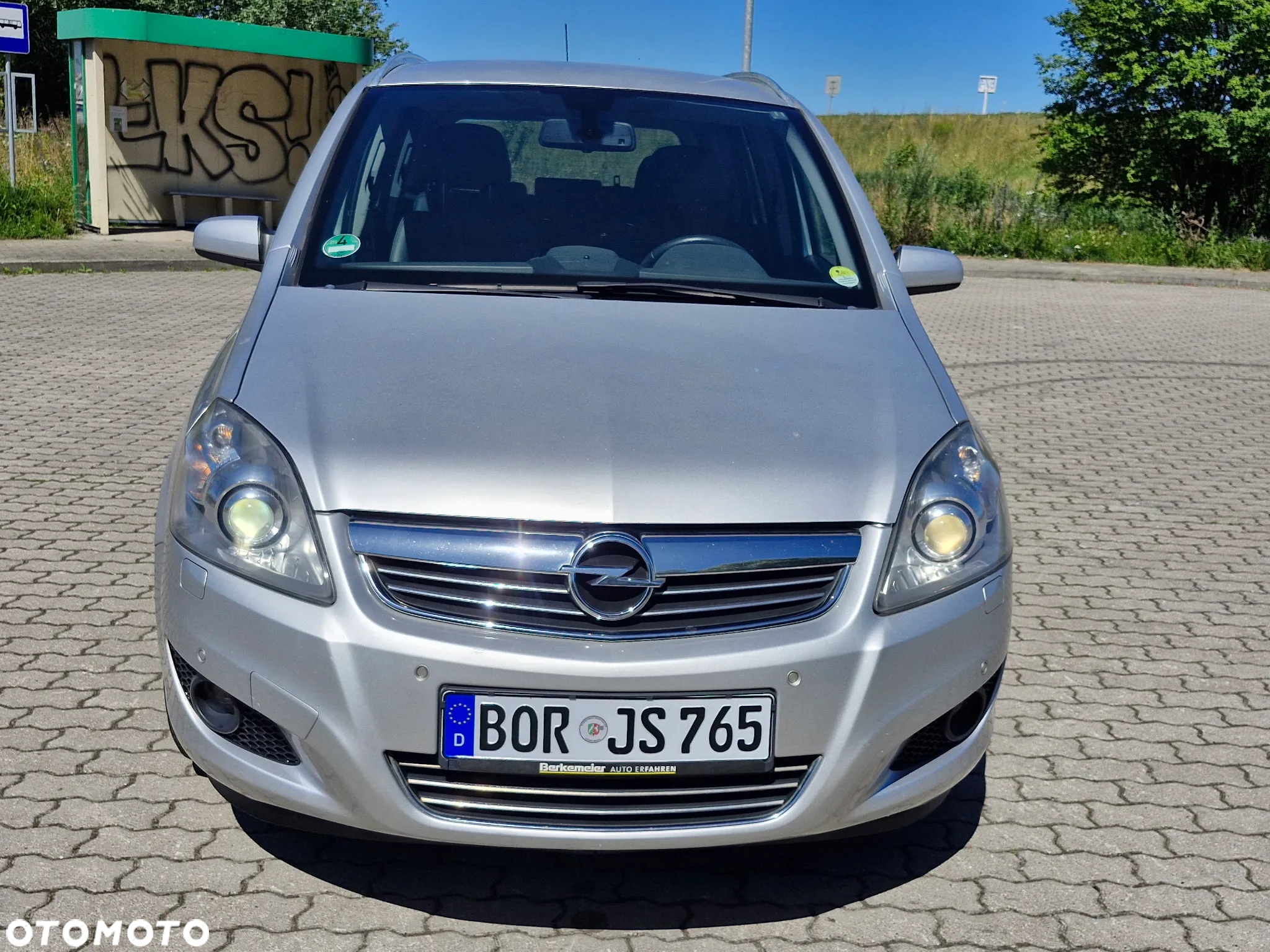 Opel Zafira 1.8 Cosmo EU5 - 3