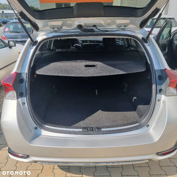 Toyota Auris 1.6 D-4D Dynamic - 10