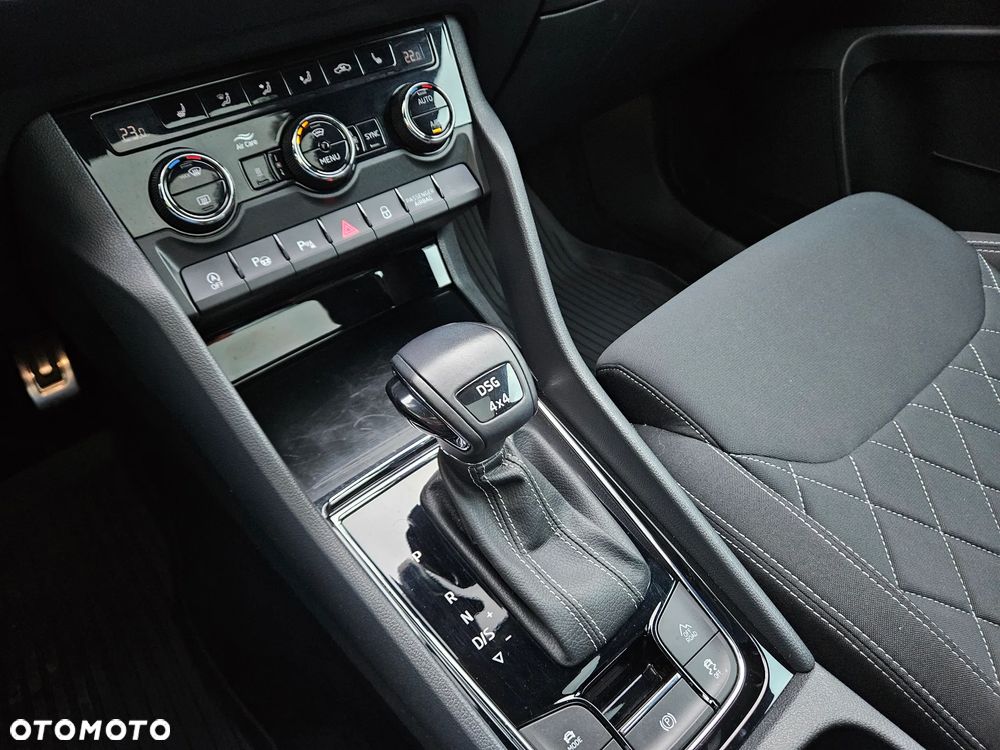 Skoda Karoq 2.0 TSI 4x4 Sportline DSG - 17