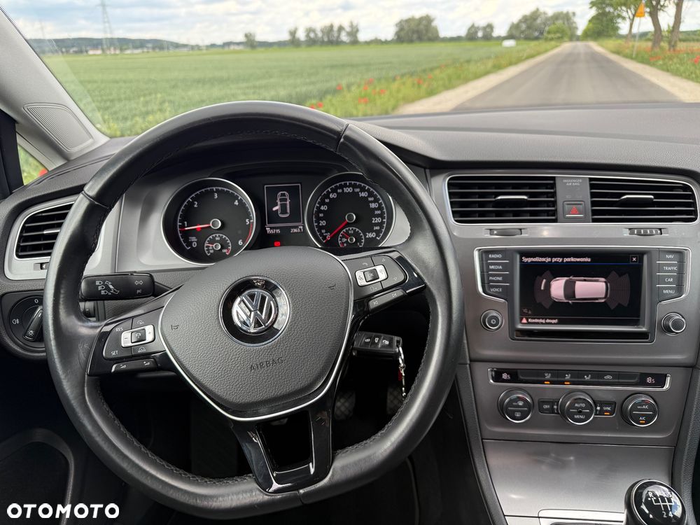 Volkswagen Golf 1.6 TDI BlueMotion Technology Comfortline - 16