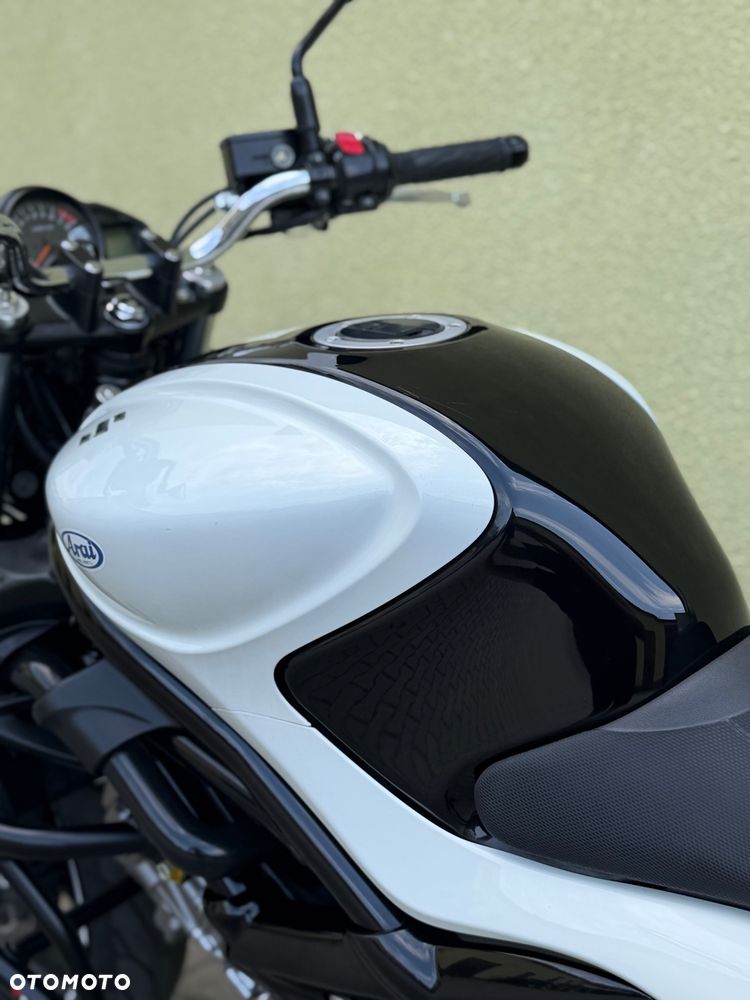 Suzuki Gladius - 34