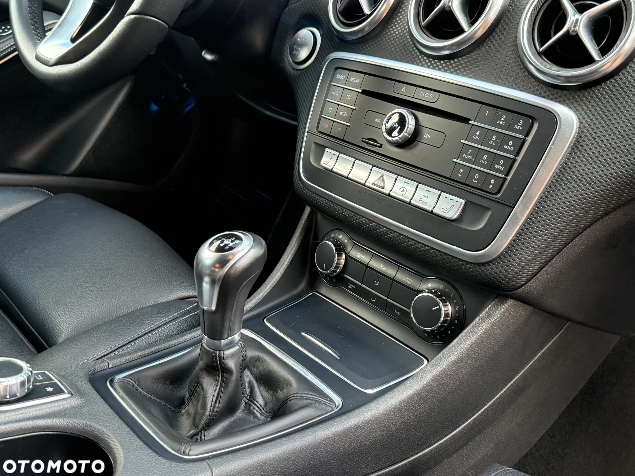 Mercedes-Benz Klasa A 180 d BlueEffICIENCY Edition - 23