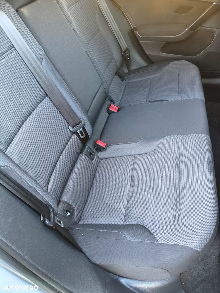 Volkswagen Golf - 16