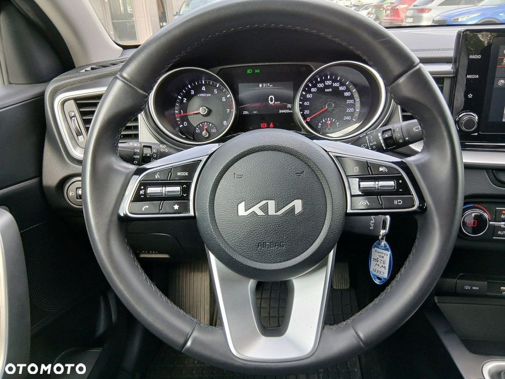 Kia Ceed 1.5 T-GDI M - 19