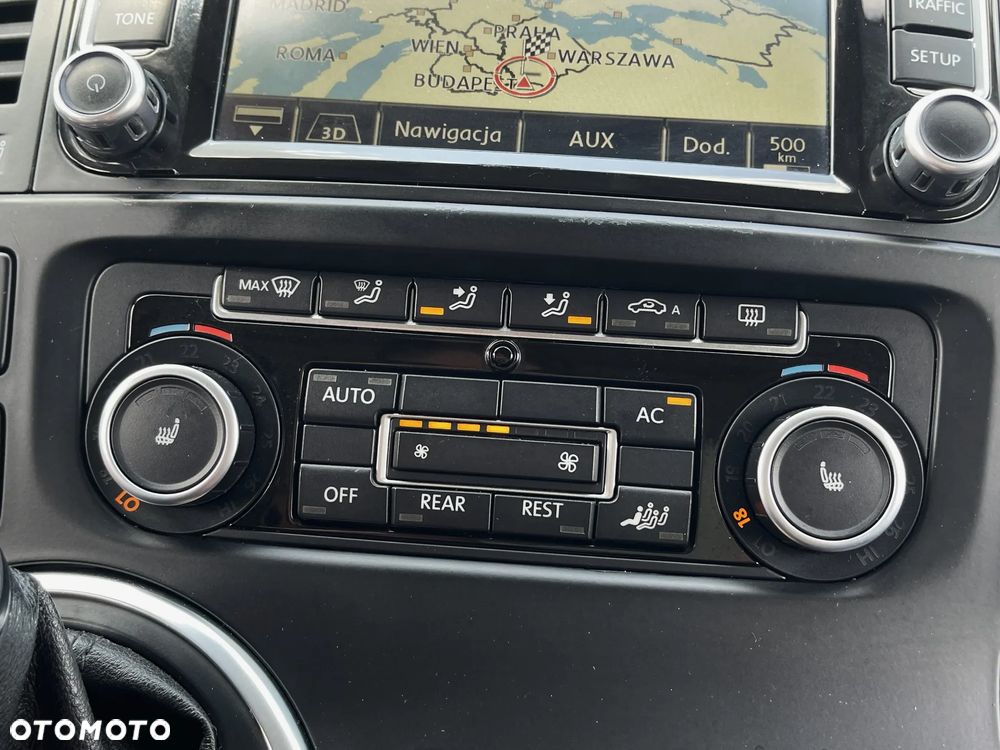 Volkswagen Multivan - 23