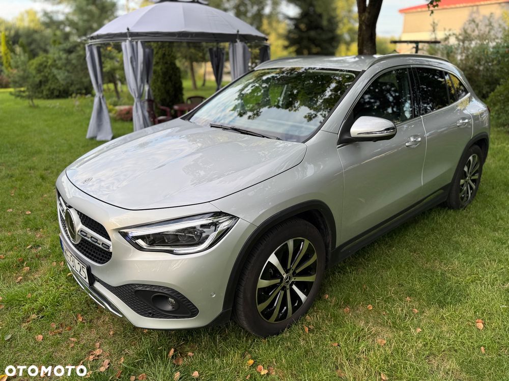 Mercedes-Benz GLA 220 d 4-Matic 8G-DCT - 3
