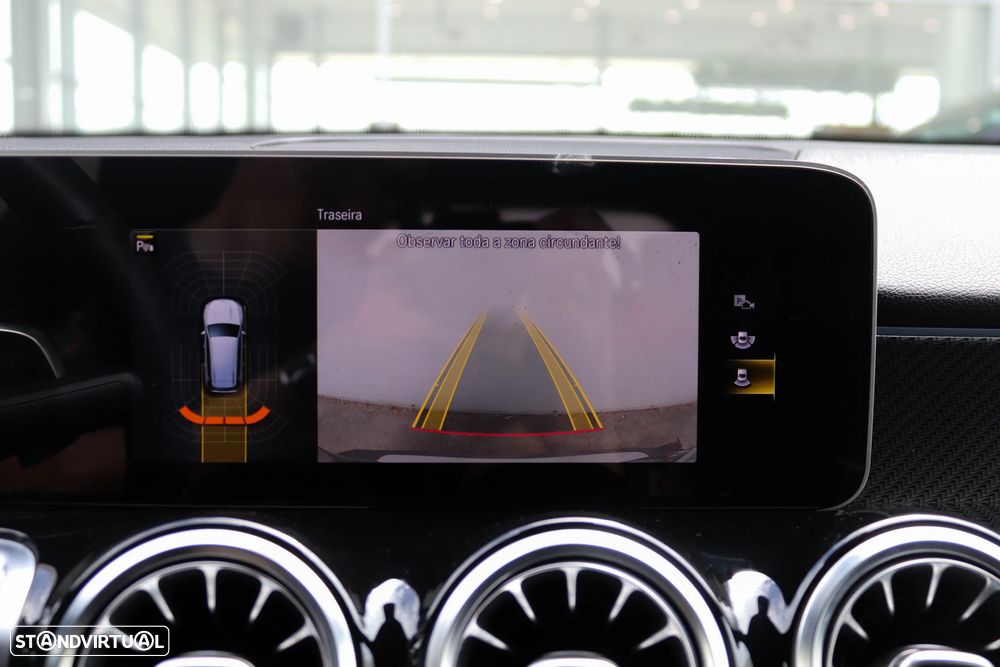 Mercedes-Benz GLB 180 d AMG Line - 16