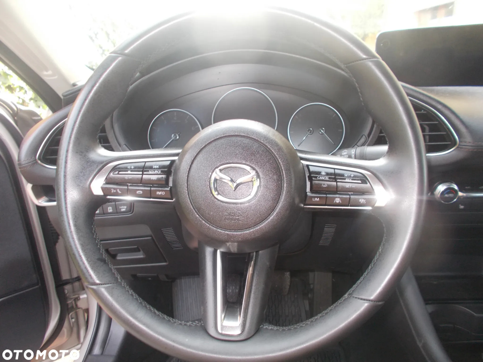 Mazda 3 - 8