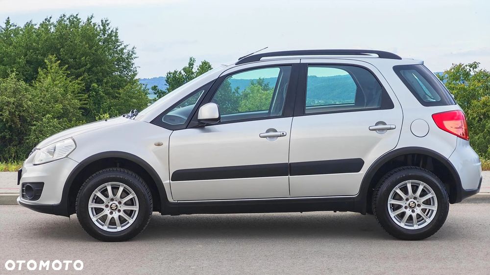 Suzuki SX4 1.6 VVT 4x4 Style - 12