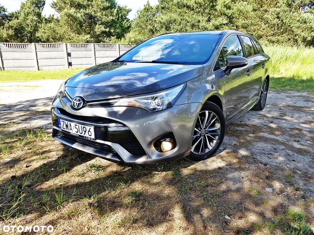 Toyota Avensis 2.0 D-4D Premium - 40
