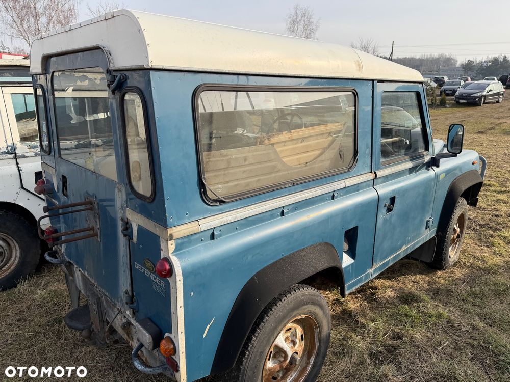 Land Rover Defender - 14