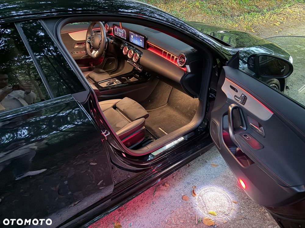Mercedes-Benz CLA - 18