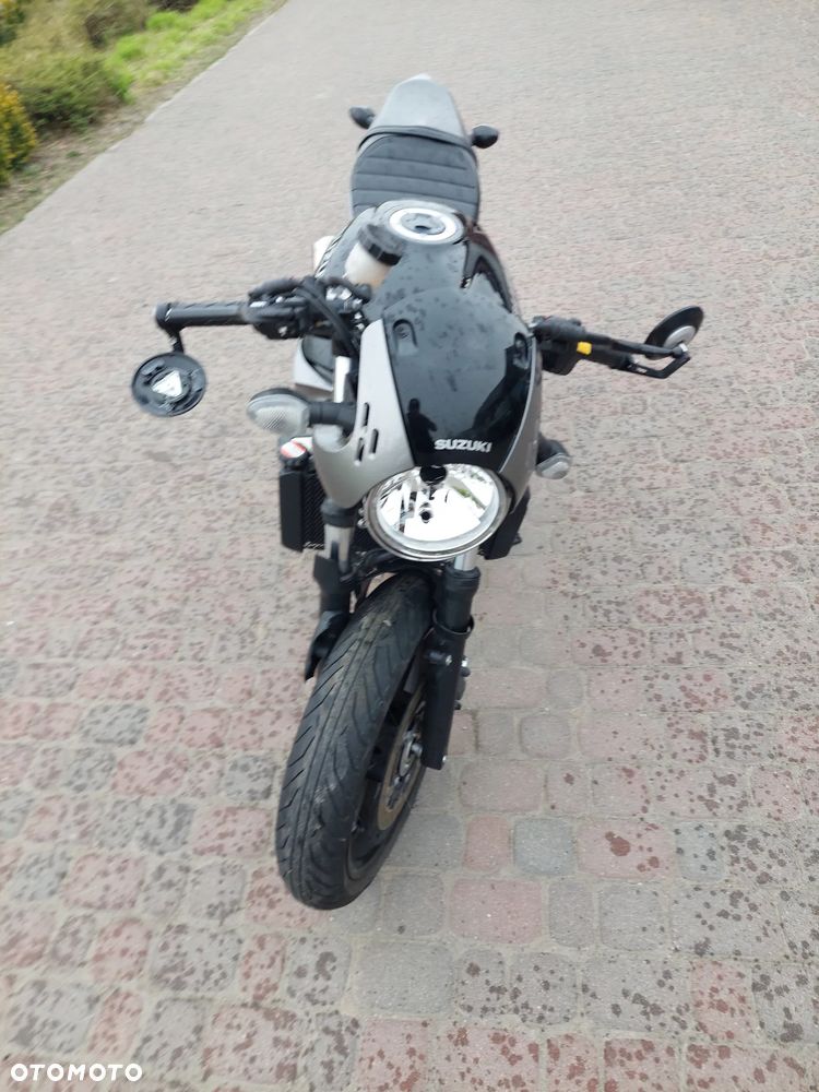 Suzuki SV - 8