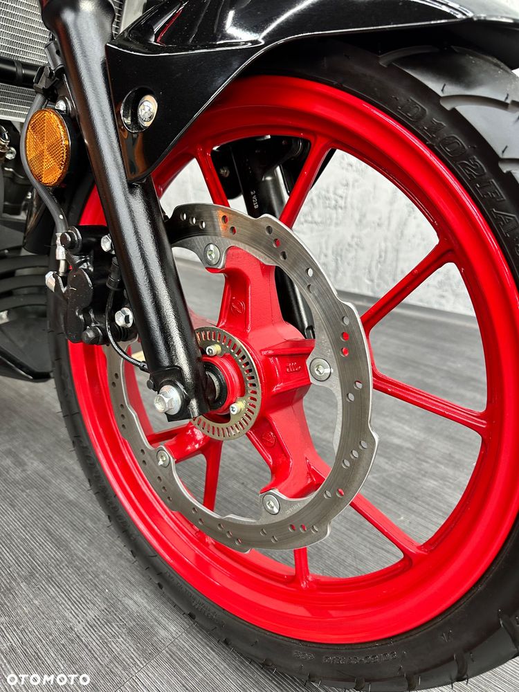 Suzuki GSX - 7