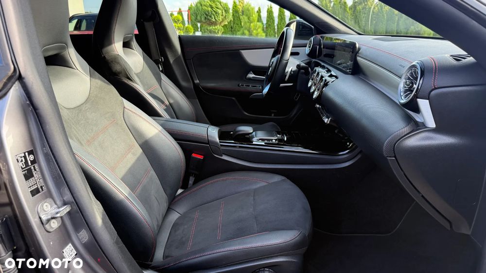 Mercedes-Benz CLA 200 AMG Line 7G-DCT - 15