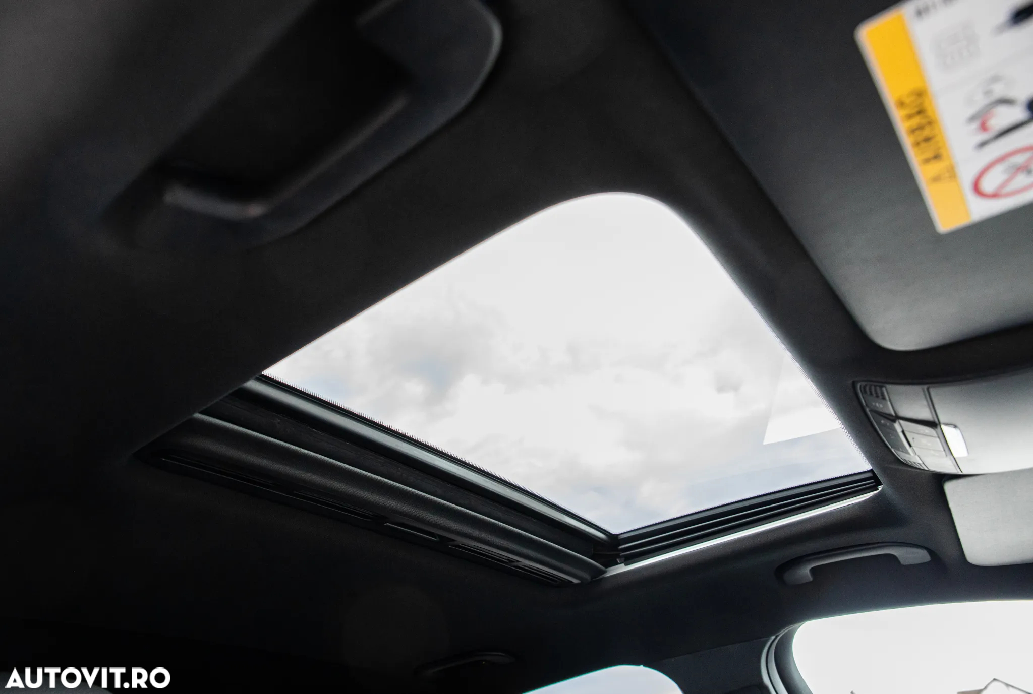 Mercedes-Benz GLC Coupe 250 4MATIC - 27
