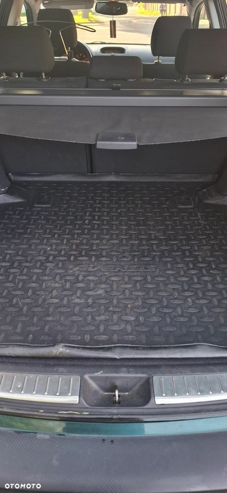 Toyota Avensis 2.0 D-4D Sol Plus - 17