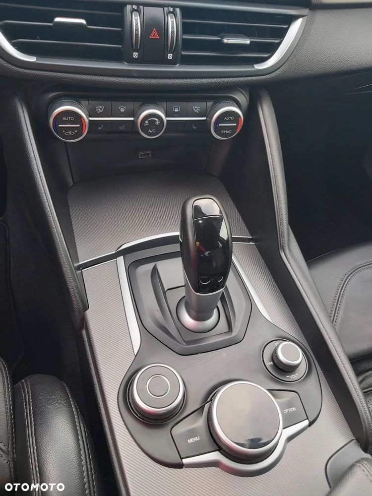 Alfa Romeo Giulia - 13