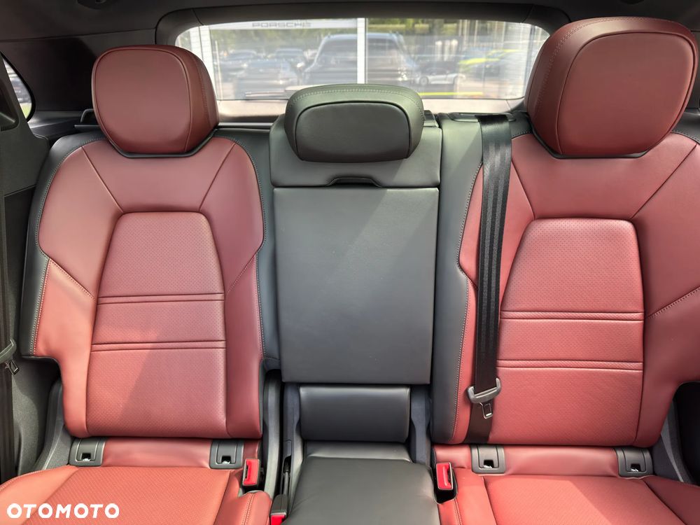 Porsche Cayenne S E-Hybrid PHEV Black Edition - 22