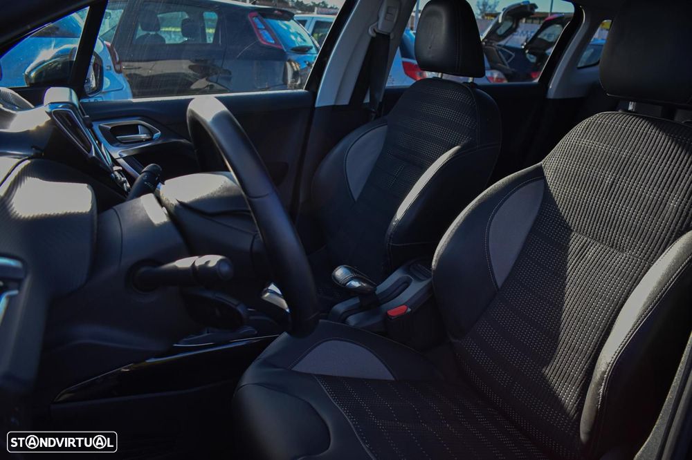 Peugeot 2008 1.6 BlueHDi Allure - 6