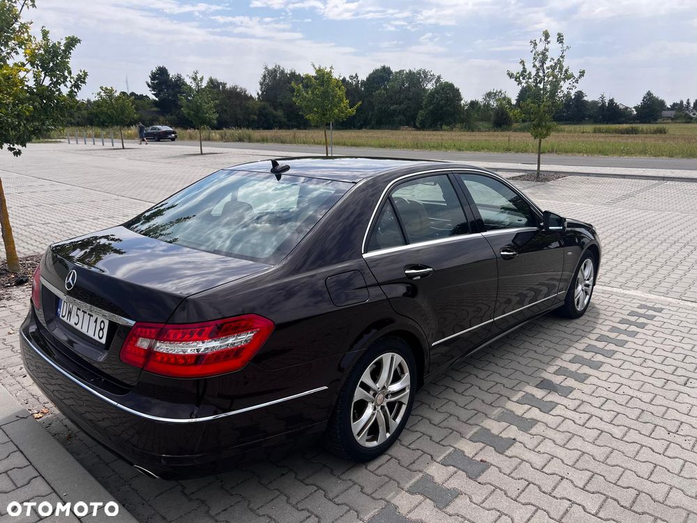 Mercedes-Benz Klasa E 350 CDI 4-Matic BlueEff Avantgarde - 3