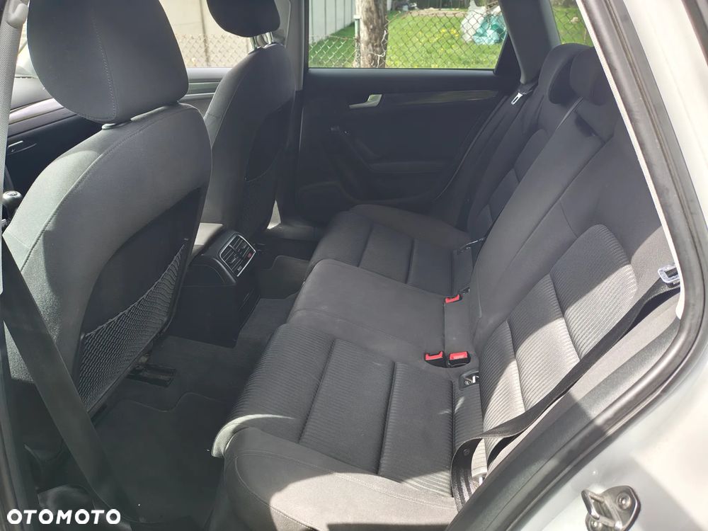 Audi A4 Avant 2.0 TDI 120g DPF Attraction - 9