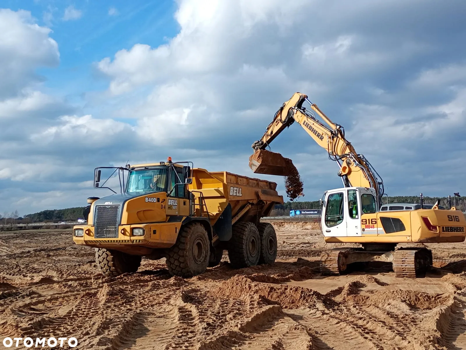 Bell B40D ADT 6X6 - 11