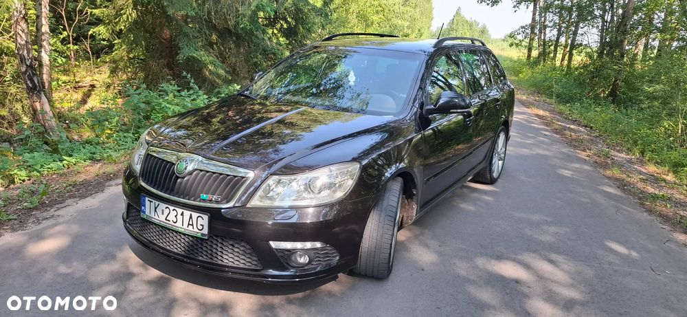 Skoda Octavia 2011 photo 2