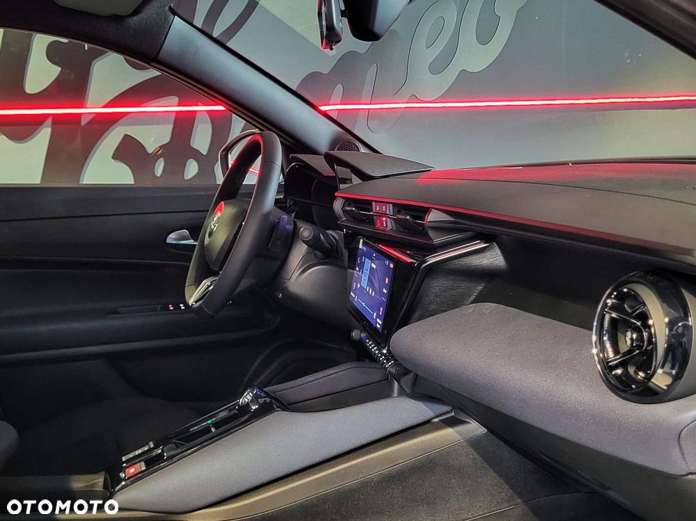 Alfa Romeo Junior 1.2 mHEV Ibrida eDCT - 8