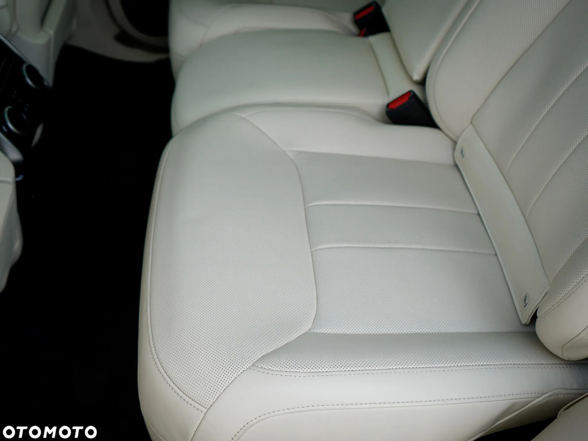 Land Rover Range Rover D350 Autobiography - 31