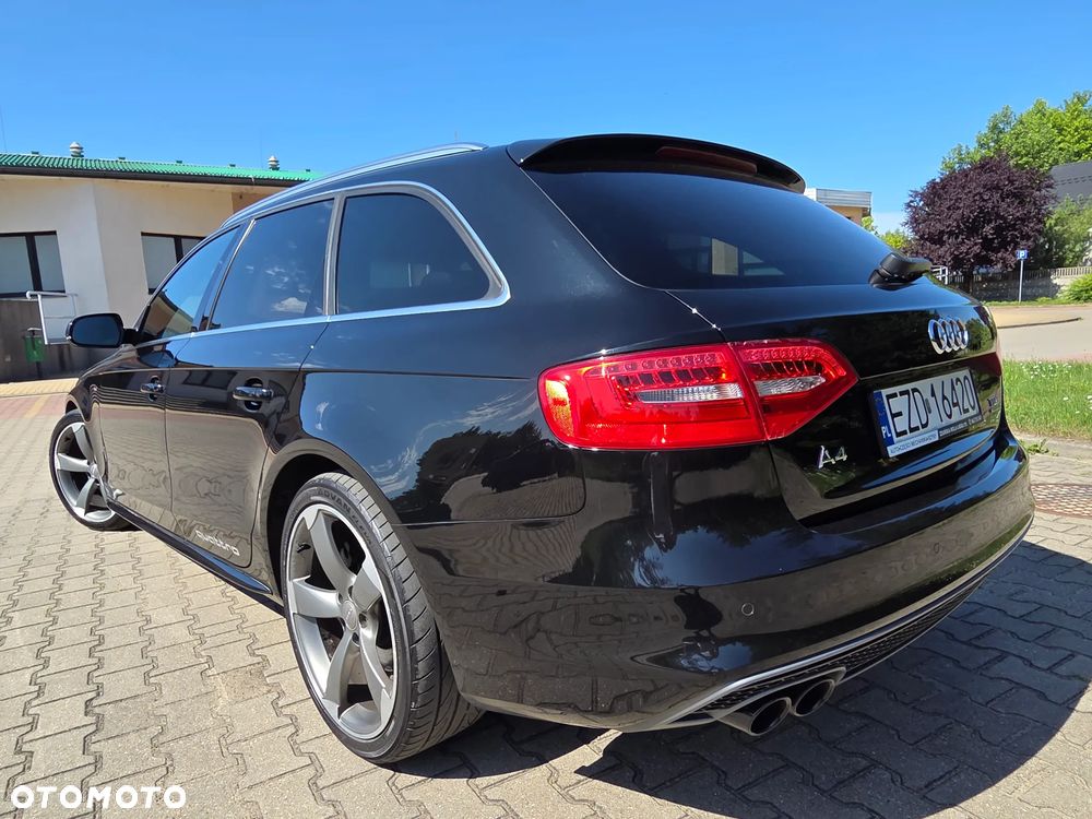 Audi A4 Avant 2.0 TDI DPF clean diesel quattro S tronic S line Sportpaket - 10