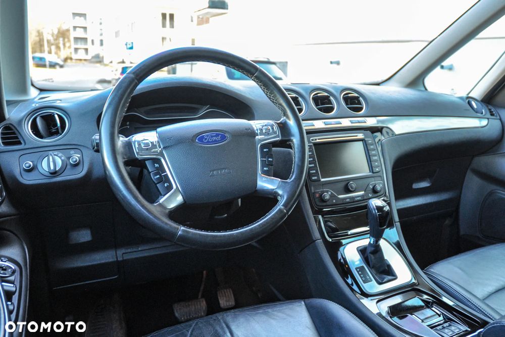 Ford Galaxy - 10
