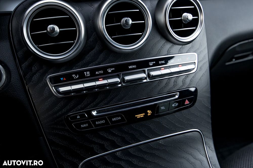 Mercedes-Benz GLC - 28