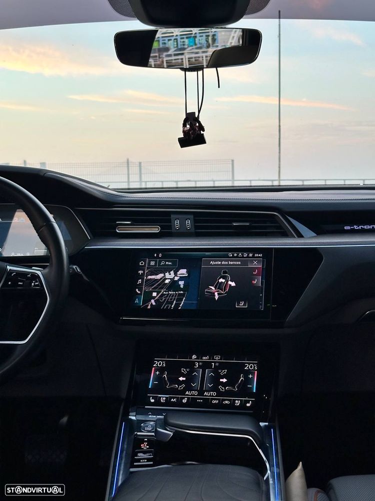 Audi e-tron 55 quattro S line - 23