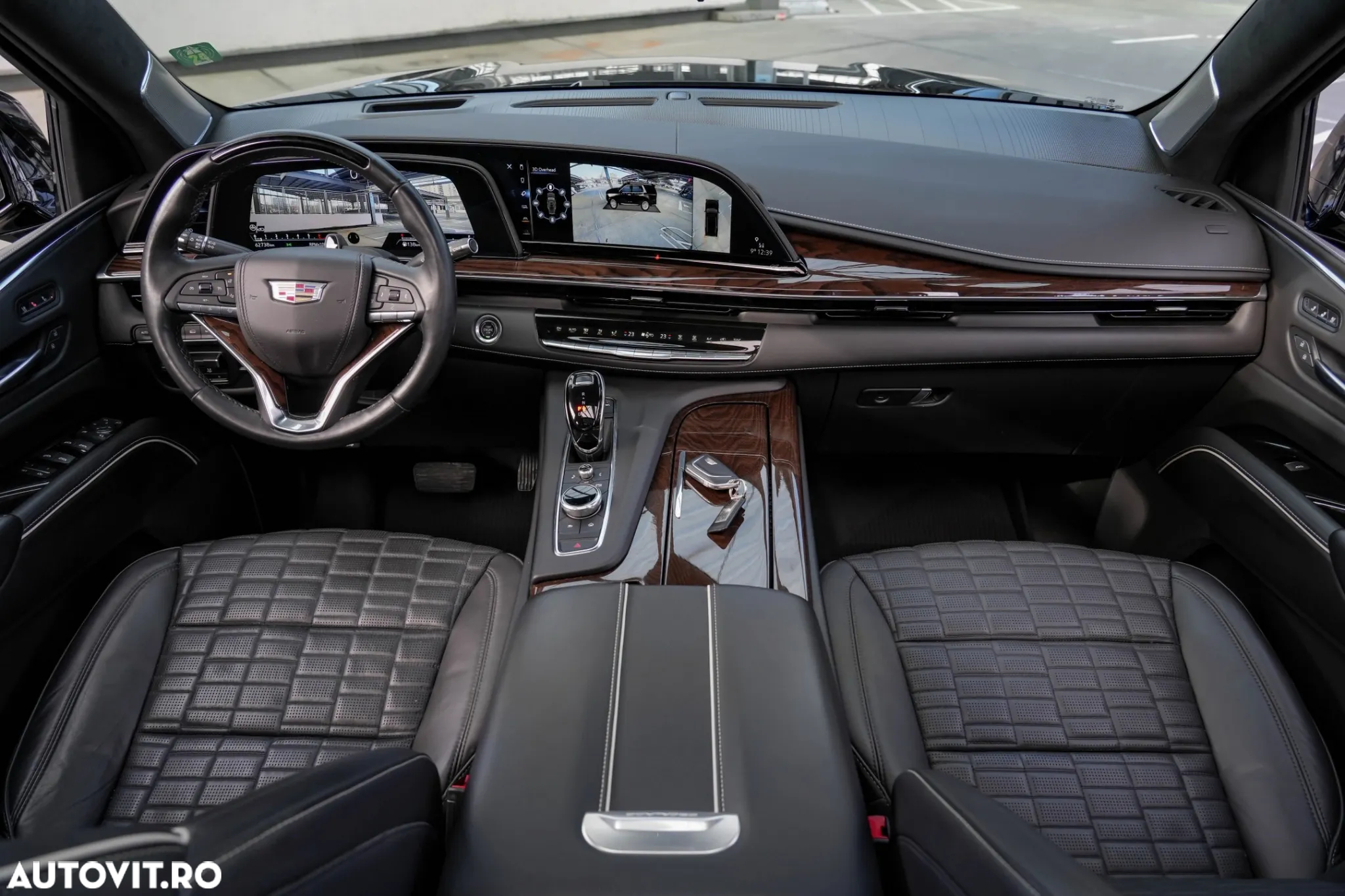 Cadillac Escalade - 20