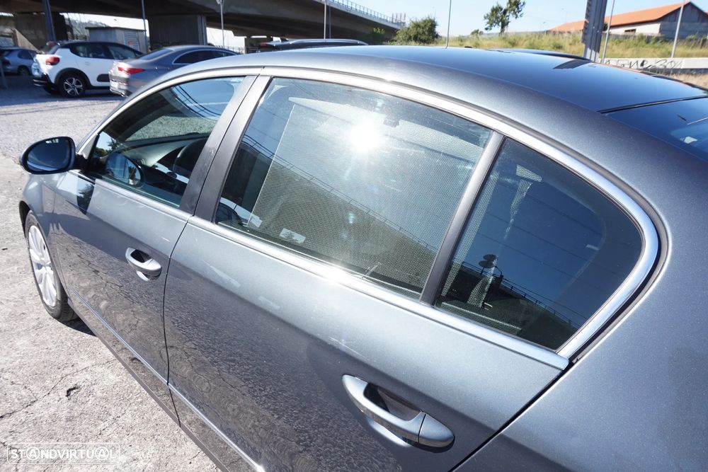 VW Passat 2.0 TDI BM Confortline - 12